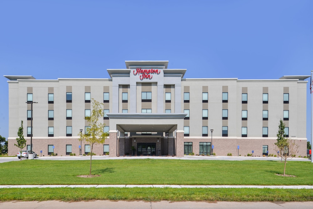 Hampton Inn Omaha Airport - photo 39