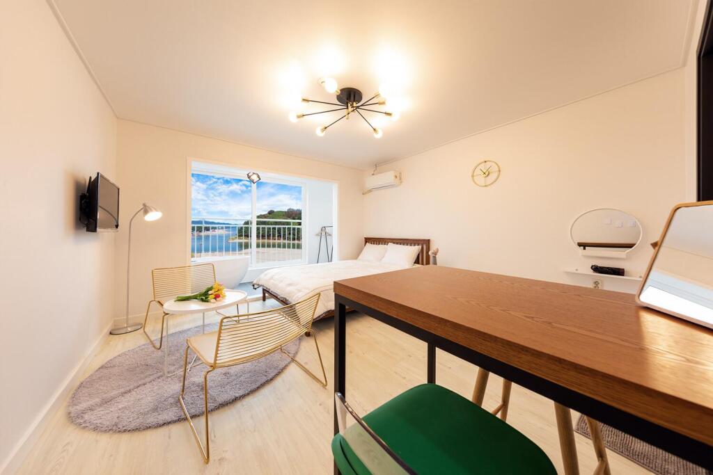 Samcheok Kongaenppi Pension — 4-Star Luxury Hotel in Santyoku, South Korea