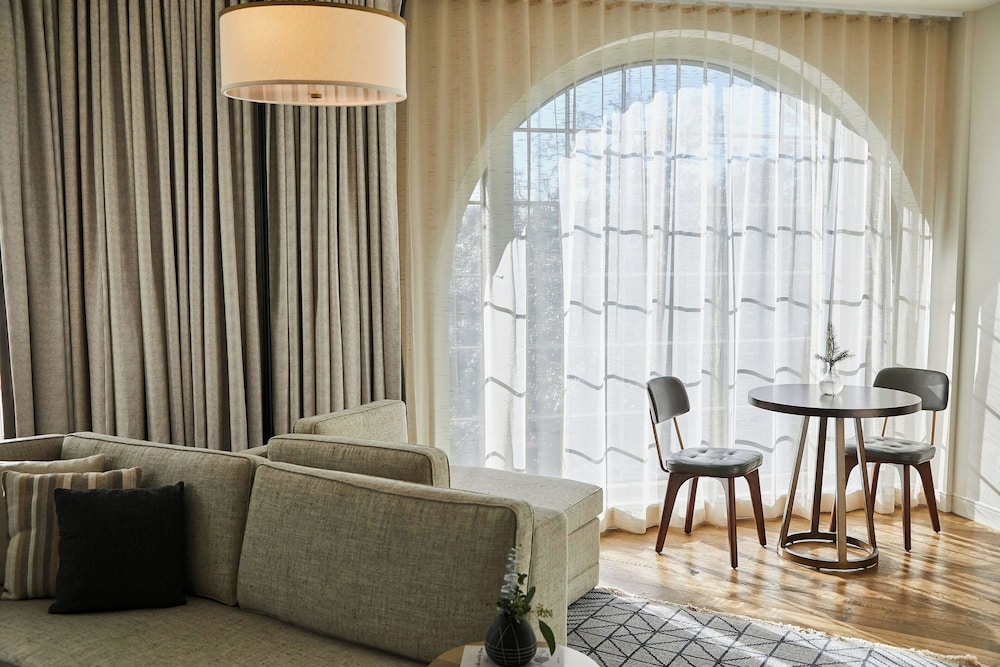 The Alida Savannah a Tribute Portfolio Hotel - photo 25