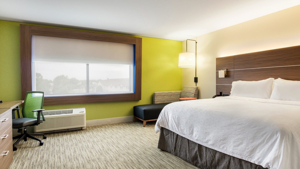 Holiday Inn Express & Suites Racine by IHG - photo 17