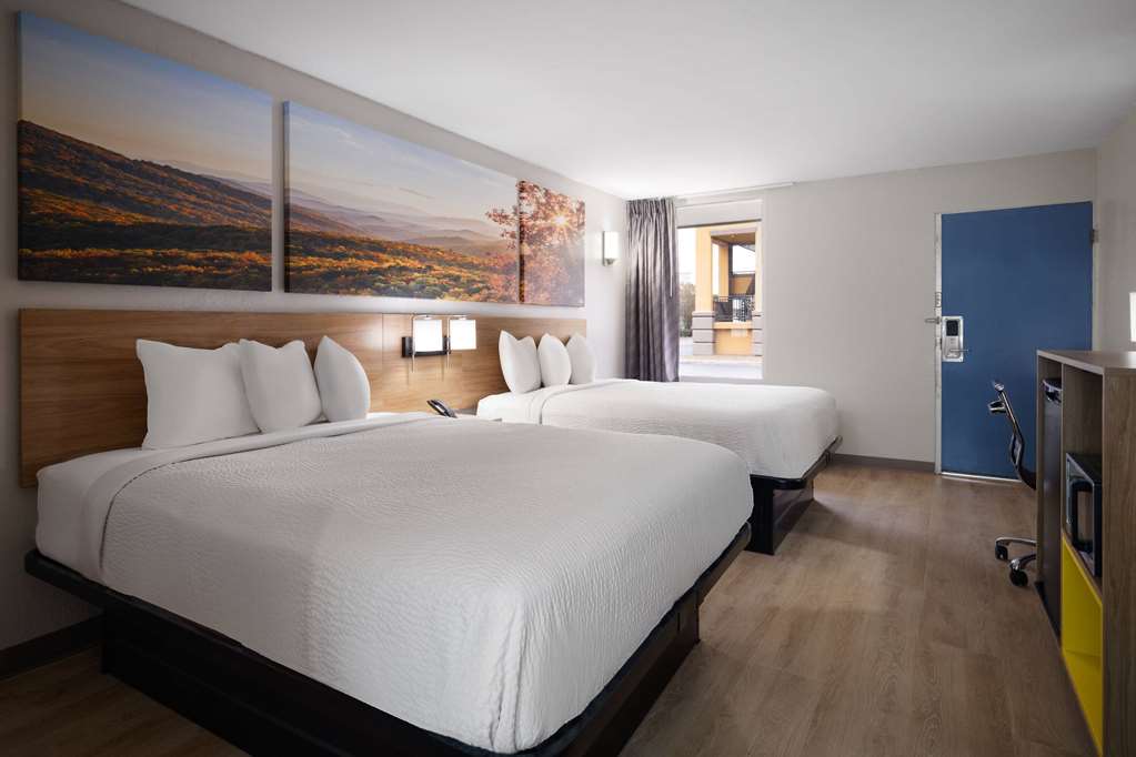 Days Inn by Wyndham Montgomery I 85 - photo 23