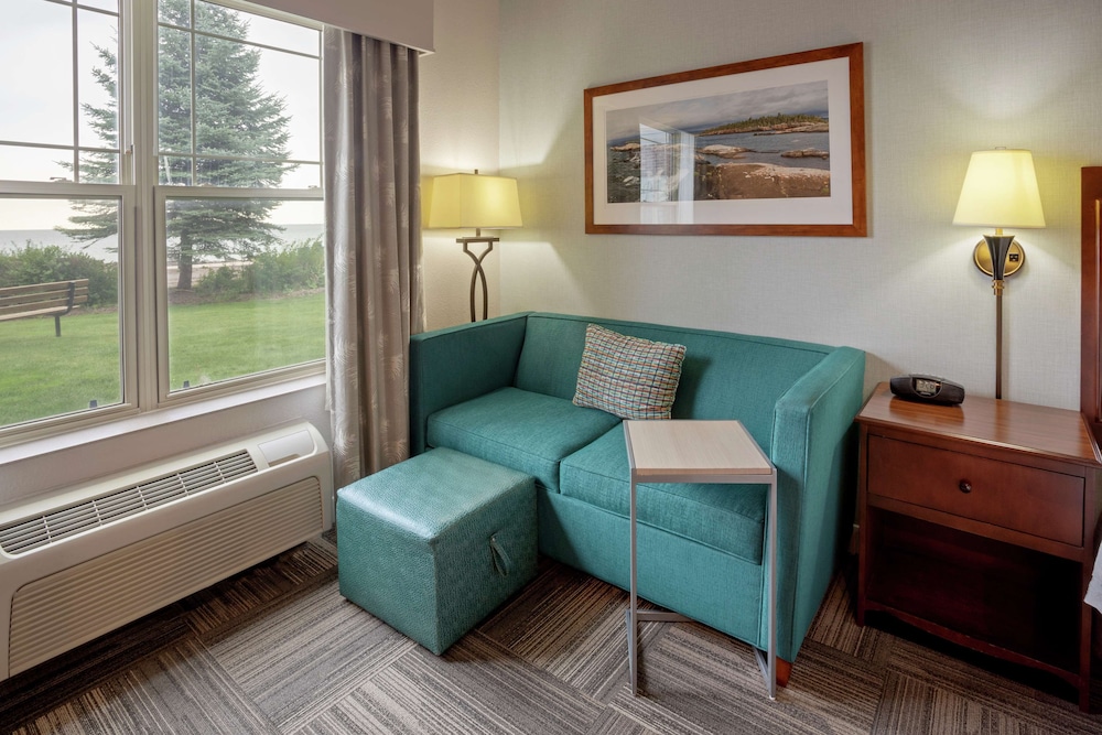 Hampton Inn Duluth Canal Park - photo 31