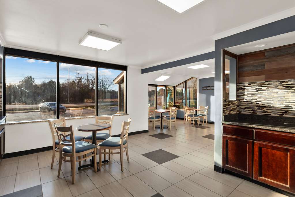 Rodeway Inn Lumberton Central - photo 25