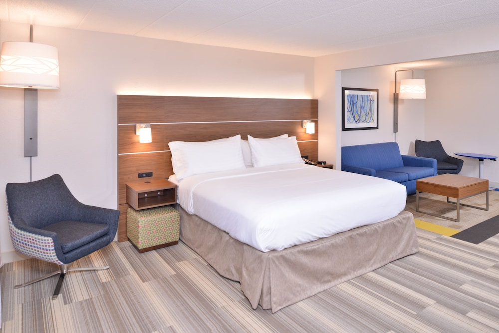 Holiday Inn Express & Suites Indianapolis Dtn Conv Ctr Area by IHG - photo 7