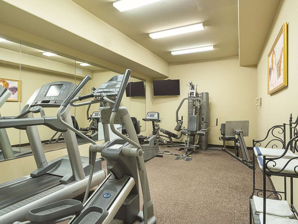 La Quinta Inn & Suites by Wyndham Trinidad - photo 17
