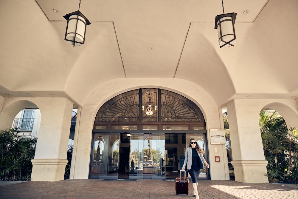 Embassy Suites by Hilton Los Angeles Downey - photo 98