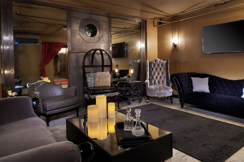 Metropolitan at The 9 Autograph Collection - photo 81