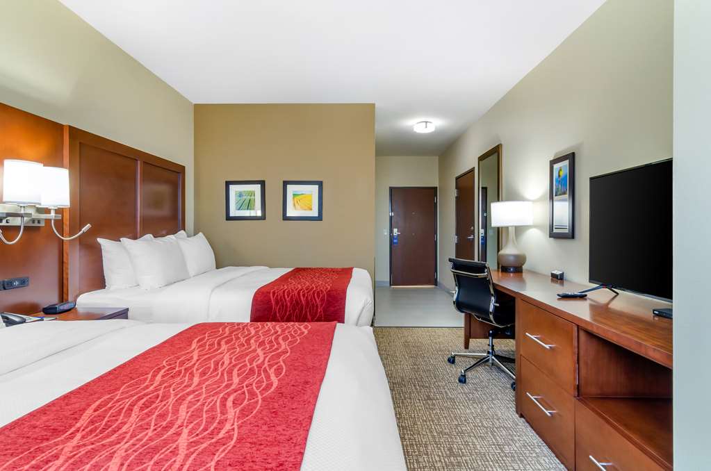 Comfort Inn & Suites Salina North - photo 6
