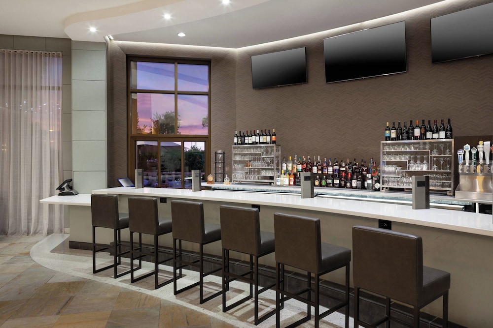 Marriott Phoenix Airport - photo 2