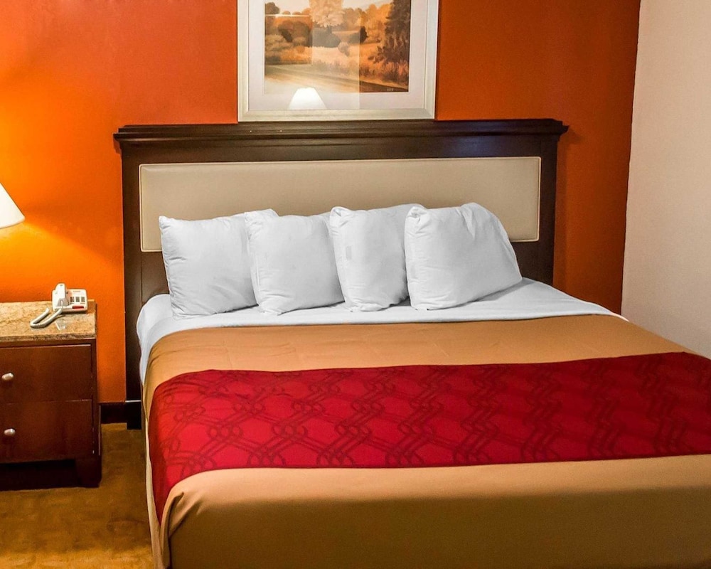 Economy Inn Suites — Warren