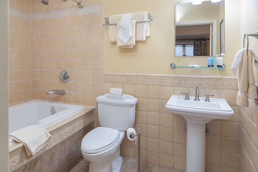 Ridgeway Inn - photo 66
