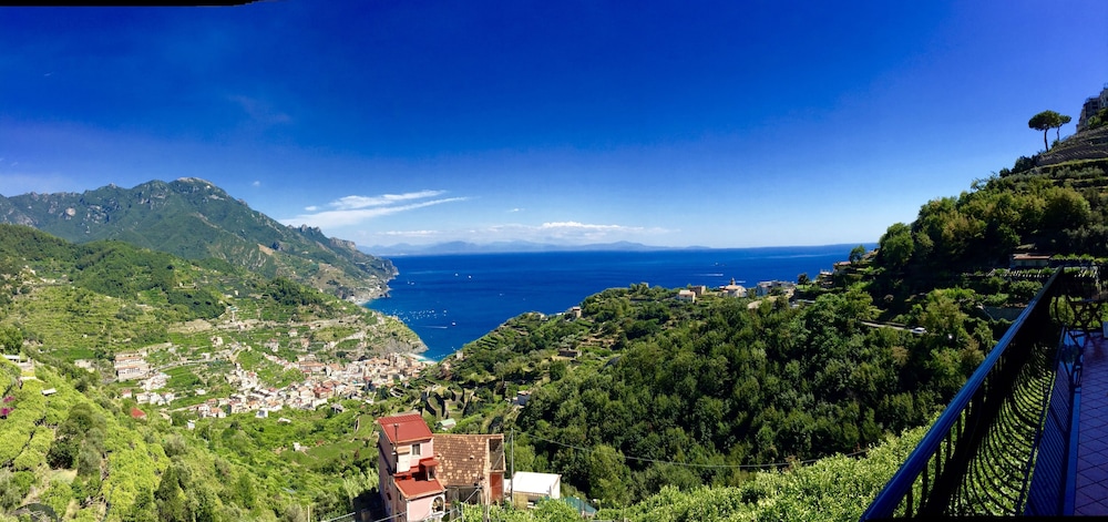 Casa Rossa — 4-Star Luxury Hotel in Ravello, Italy
