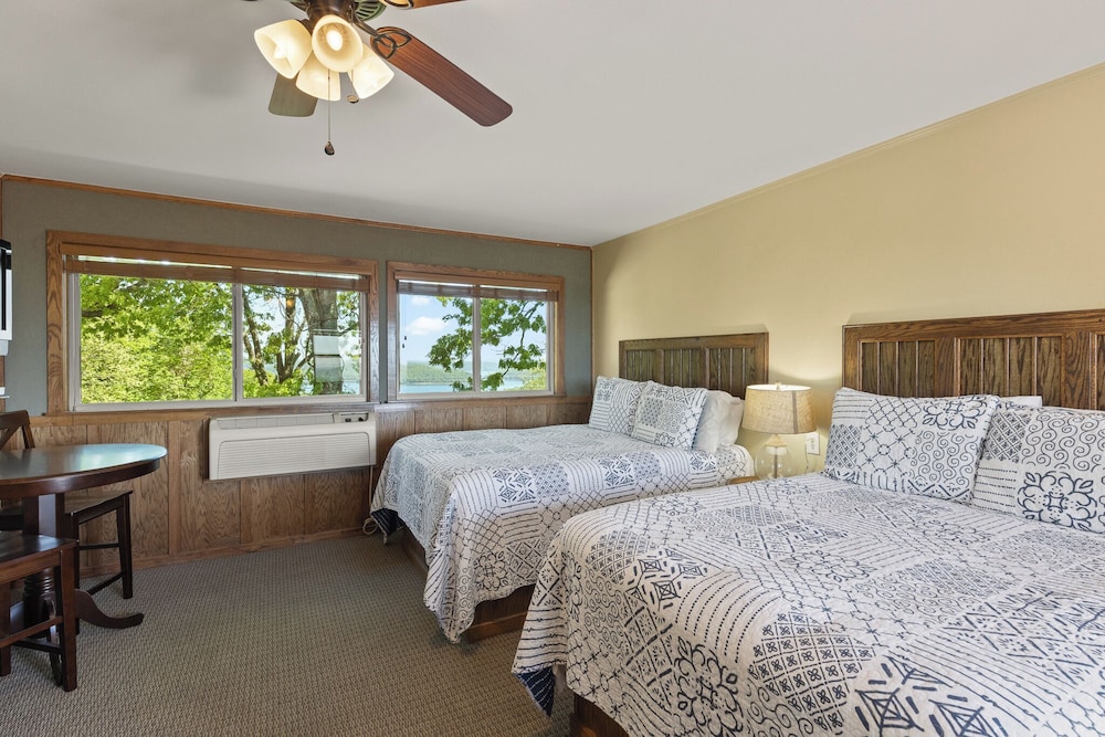 Beaver Lakeview Resort - photo 18