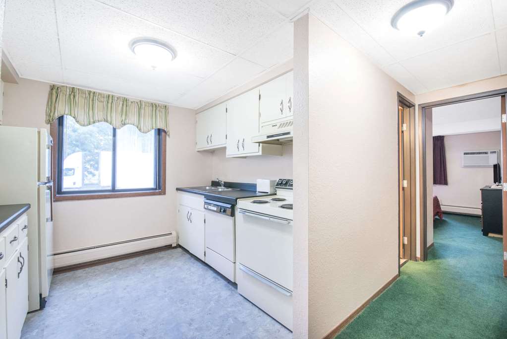 Days Inn by Wyndham Sioux Falls Airport - photo 33