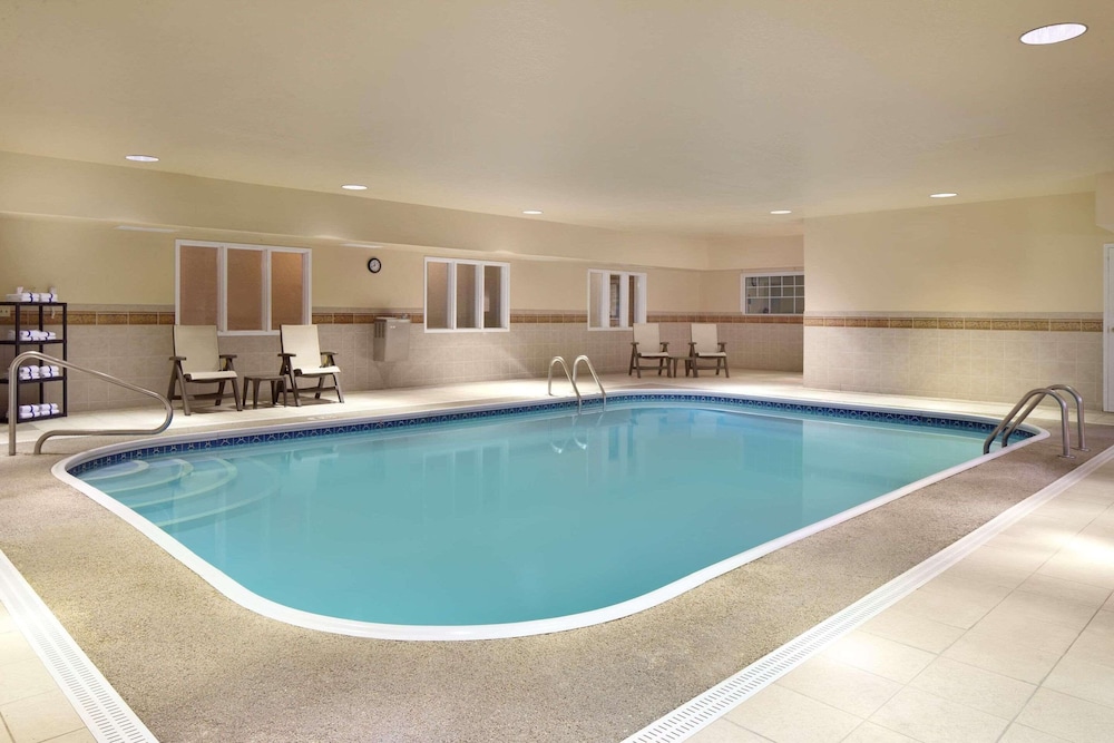 Country Inn & Suites by Radisson Champaign North IL - photo 15
