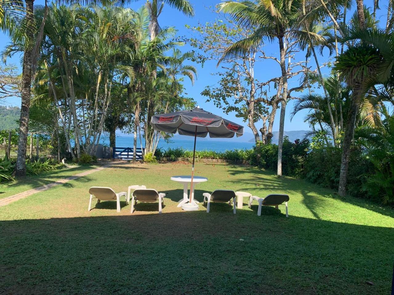 Casa Pe Na Areia Praia Do Lazaro — 4-Star Luxury Hotel in Ubatuba, Brasil