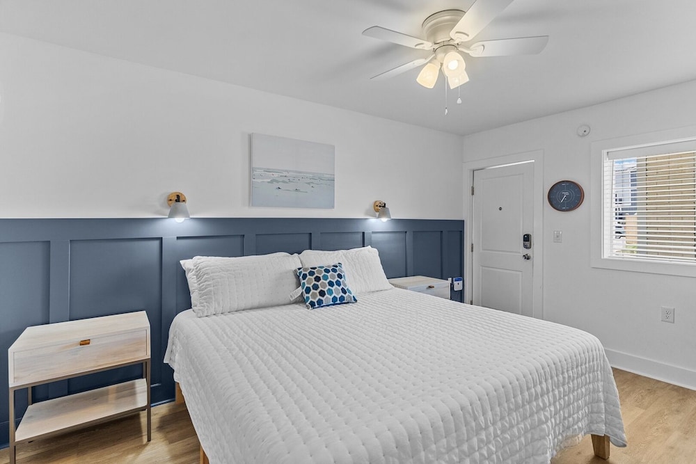 The Beach House at Oak Island by Carolina Resorts - photo 3