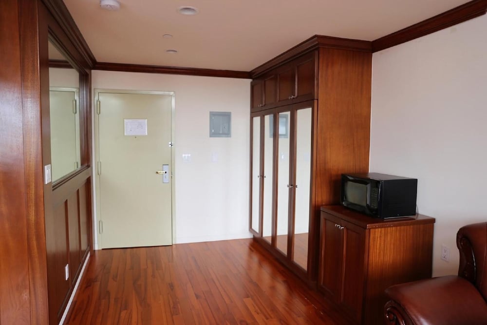 Phoenix Hotel - photo 26