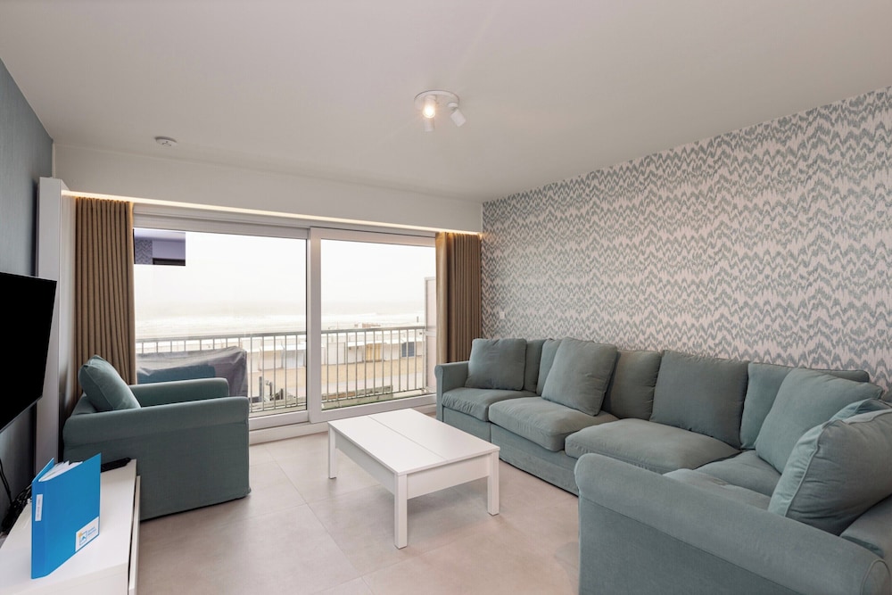 Apartment in Blankenberge Near Beach — 4-Star Luxury Hotel in Blankenberge, Belgium