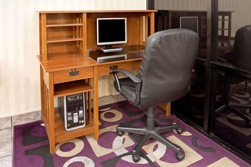 Days Inn & Suites by Wyndham Artesia - photo 42