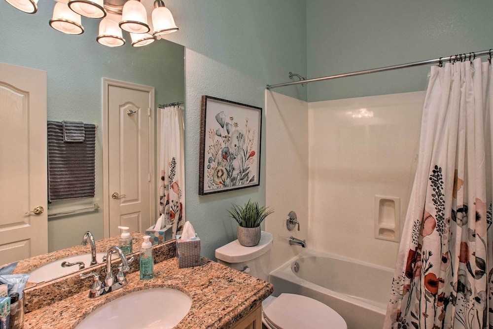 Walk to Trails Mtn View Mesa Getaway with Gril in Mesa, United States