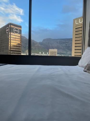 One Thibault Hotel Table Mountain View Studio