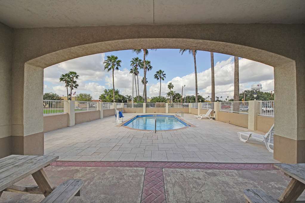 Motel 6 Edinburg TX - photo 6