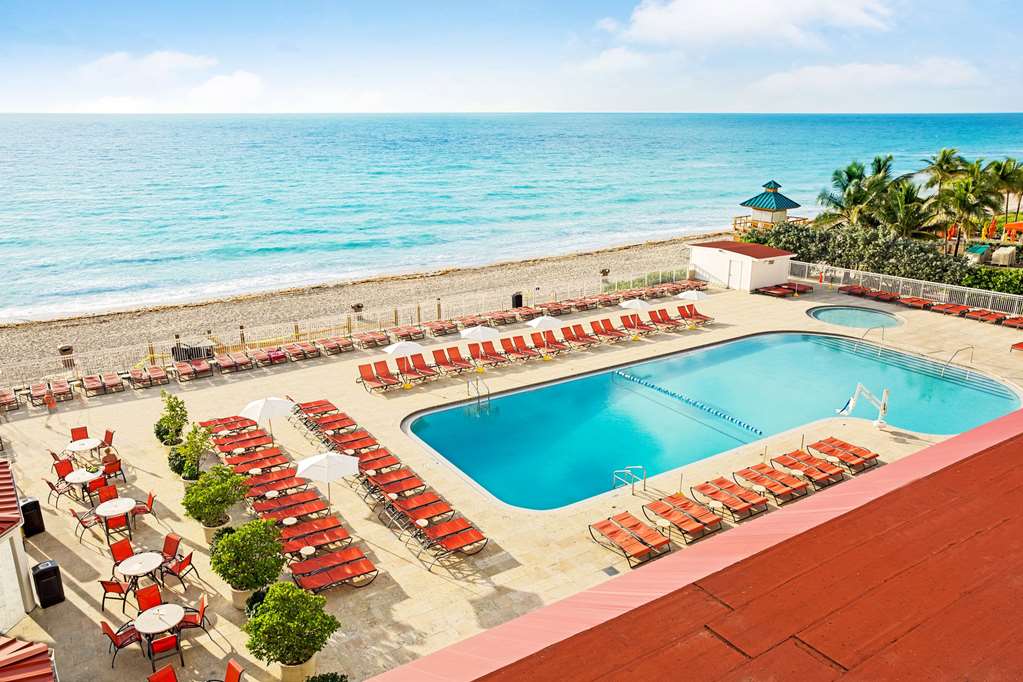 Ramada Plaza by Wyndham Marco Polo Beach Resort - photo 9