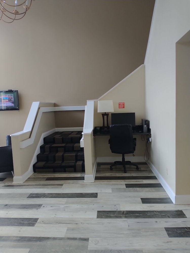 Motel 6 Dawsonville GA North GA Premium Outlets - photo 30