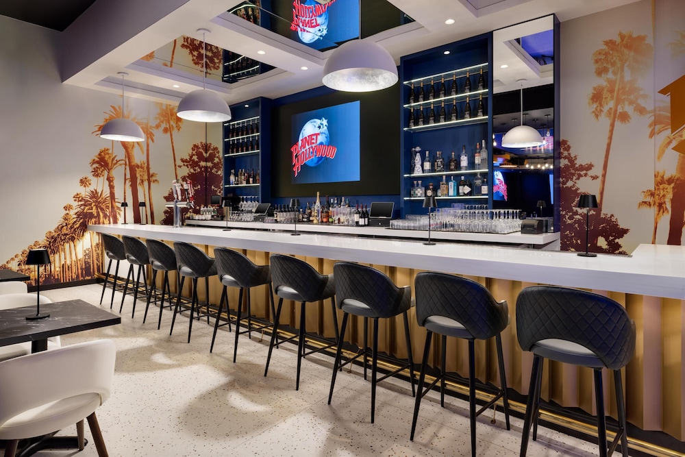 Hilton Garden Inn New York Times Square Central - photo 61