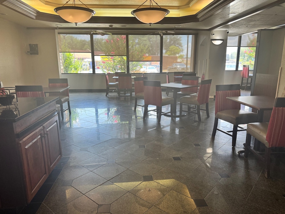 AmericInn by Wyndham Memphis East - photo 30