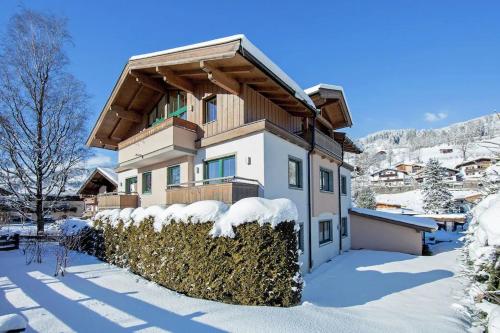 Penthouse Brixen — 4-Star Luxury Hotel in Brixen Im Thale, Austria