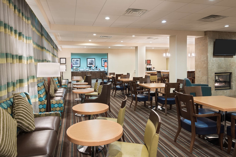 Hampton Inn White Plains Tarrytown - photo 20