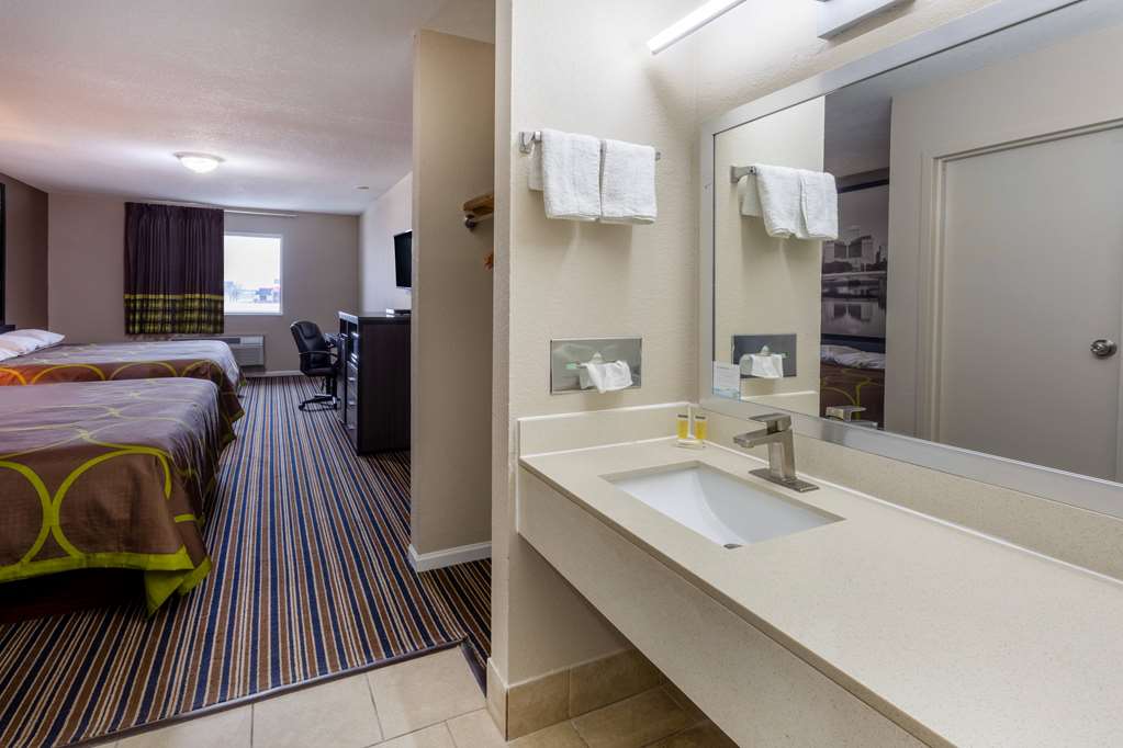 Super 8 by Wyndham Missouri Valley - photo 34