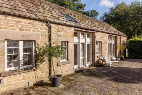 The Coach House Holiday Home — 4-Star Luxury Hotel in Cheltenham, United Kingdom