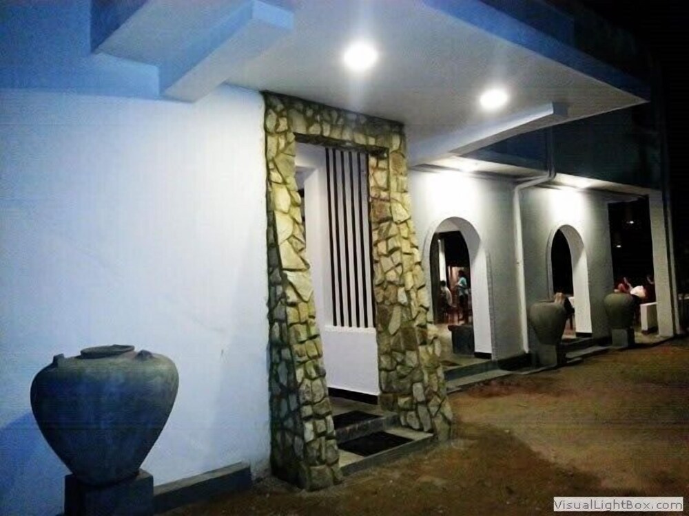 Star Beach Hotel - last minute hotel in Negombo