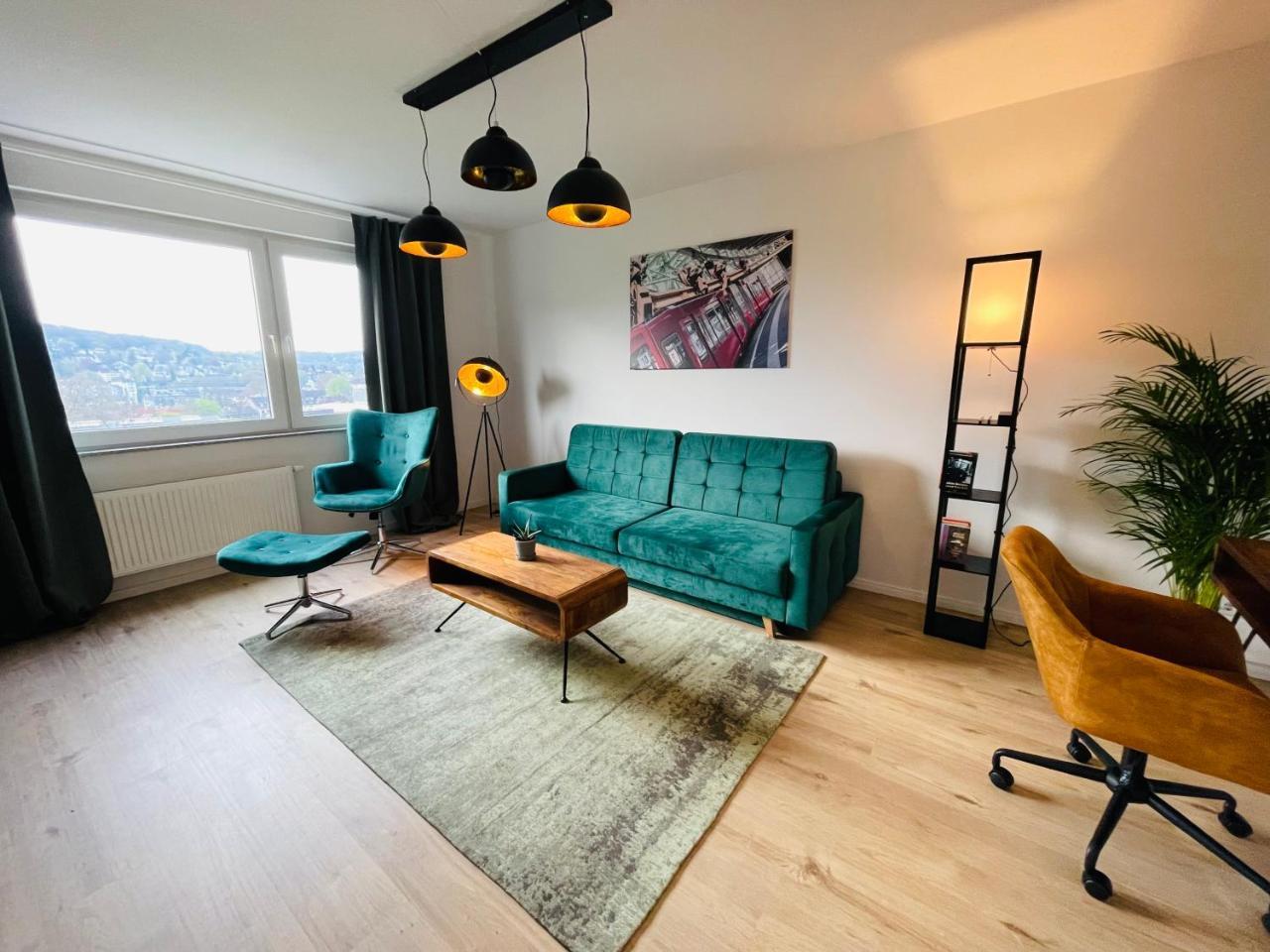 modern zentral Netflix Arbeitsplatz — 4-Star Luxury Hotel in Wuppertal, Germany