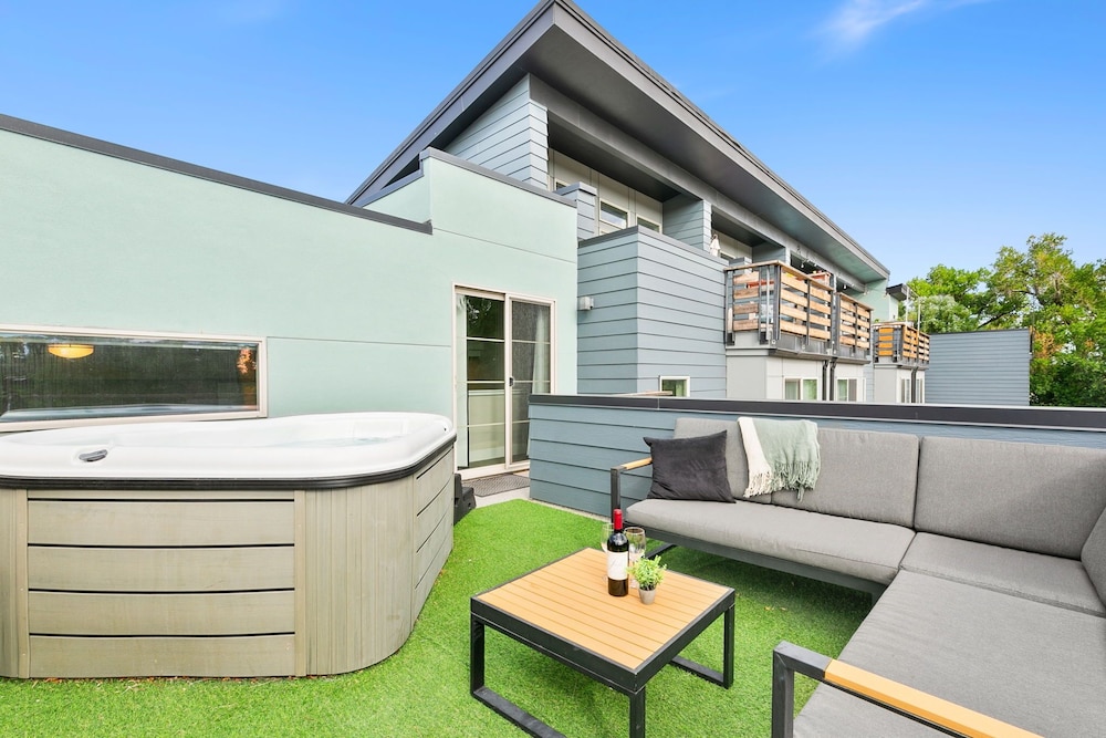 Old Town Modern New Build: Rftp Spa W Mtn Views - photo 17