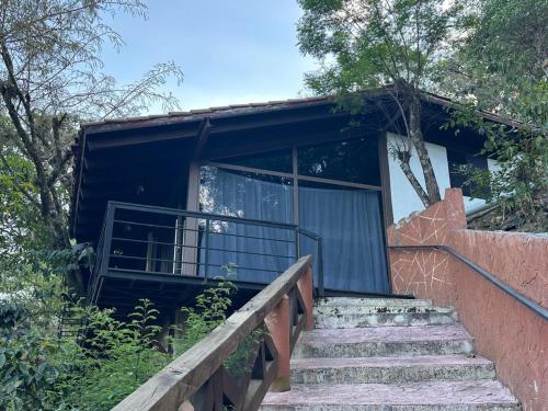 Cabaña de Vidrio en el Bosque in Pahuatlan De Valle, Mexico