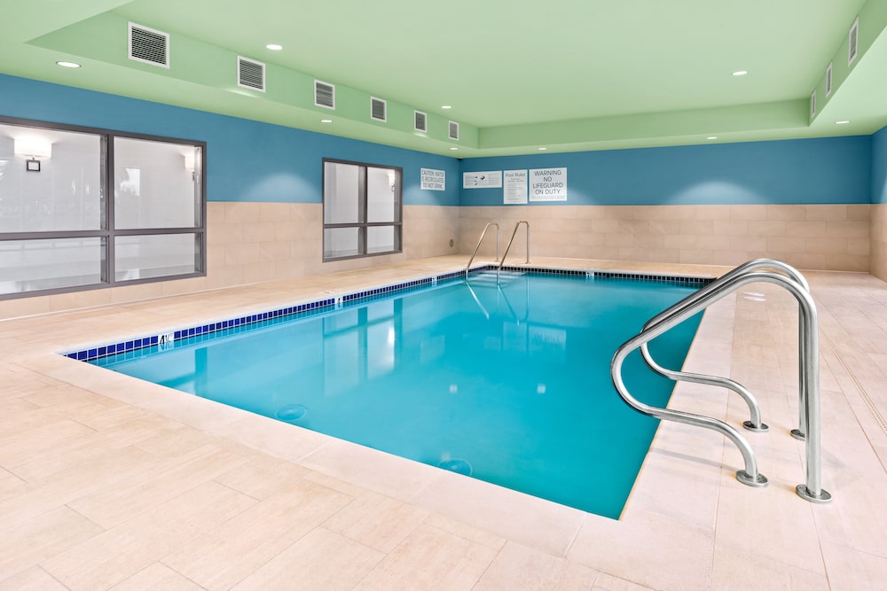 Holiday Inn Express & Suites Suisun City by IHG - photo 20