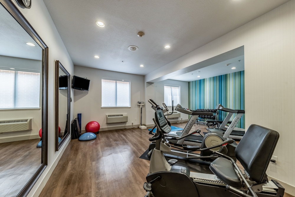 Holiday Inn Express & Suites Fort Worth Fossil Creek by IHG - photo 13