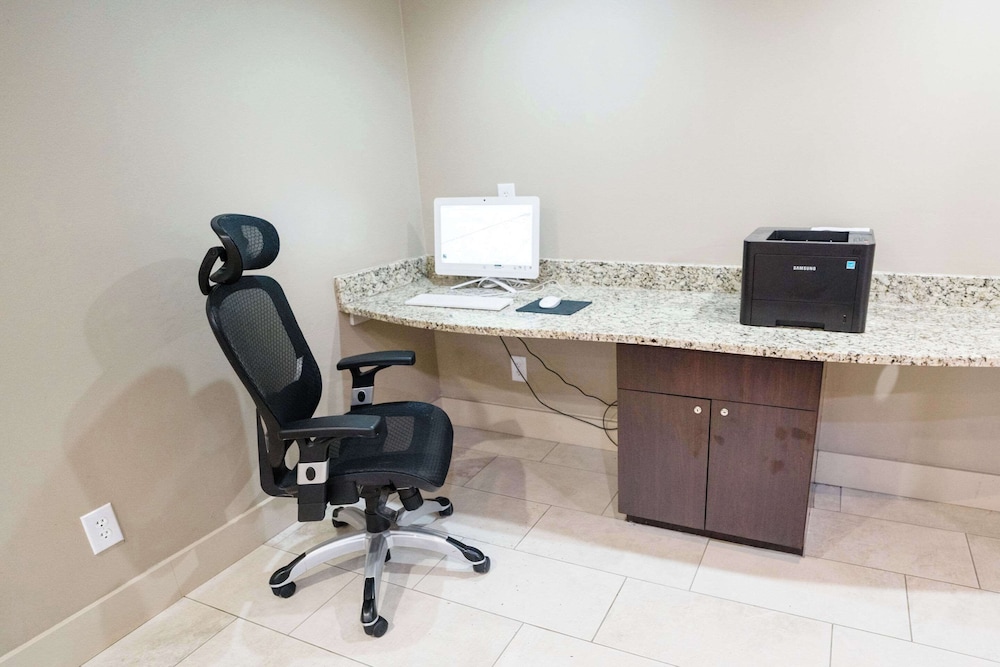 Sleep Inn & Suites Knoxville West - photo 130