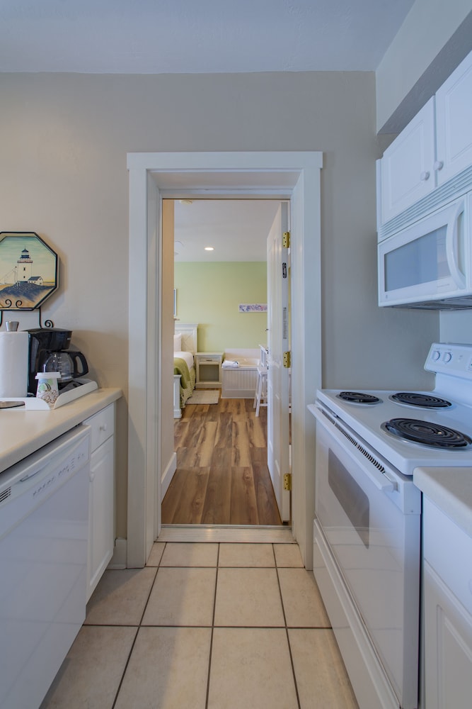 Edgewater Resort - photo 49