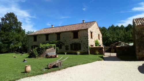 La Grange Dans La Foret — Fumel