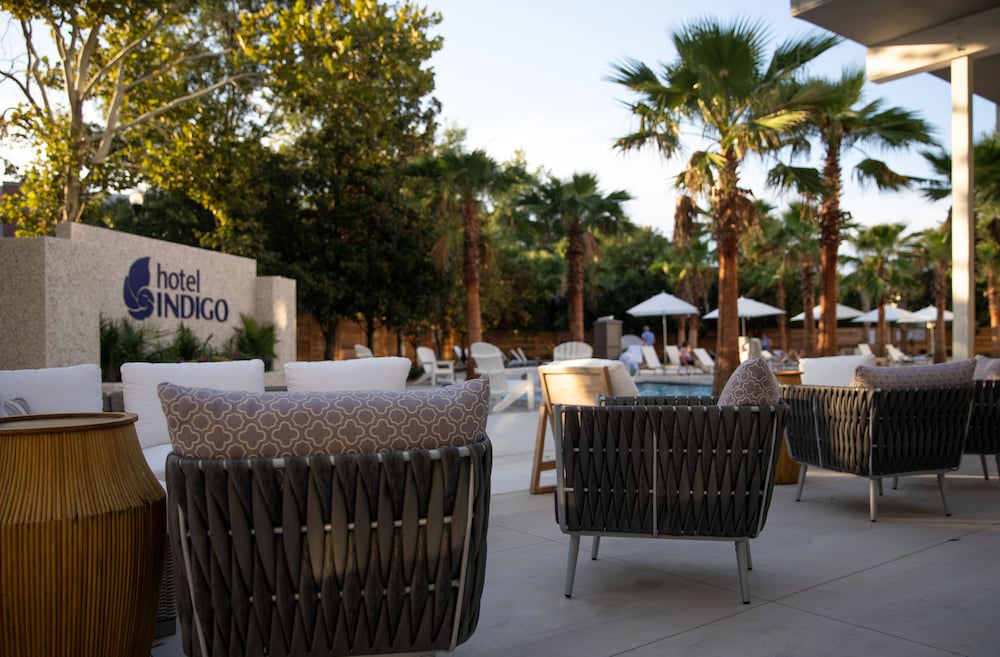 Hotel Indigo Mount Pleasant by IHG - photo 21