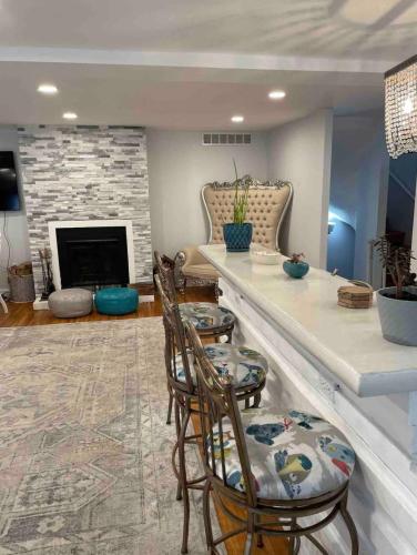 A Regal Retreat Exclusive Parking Prime Location — 4-Star Luxury Hotel in Philadelphia, United States
