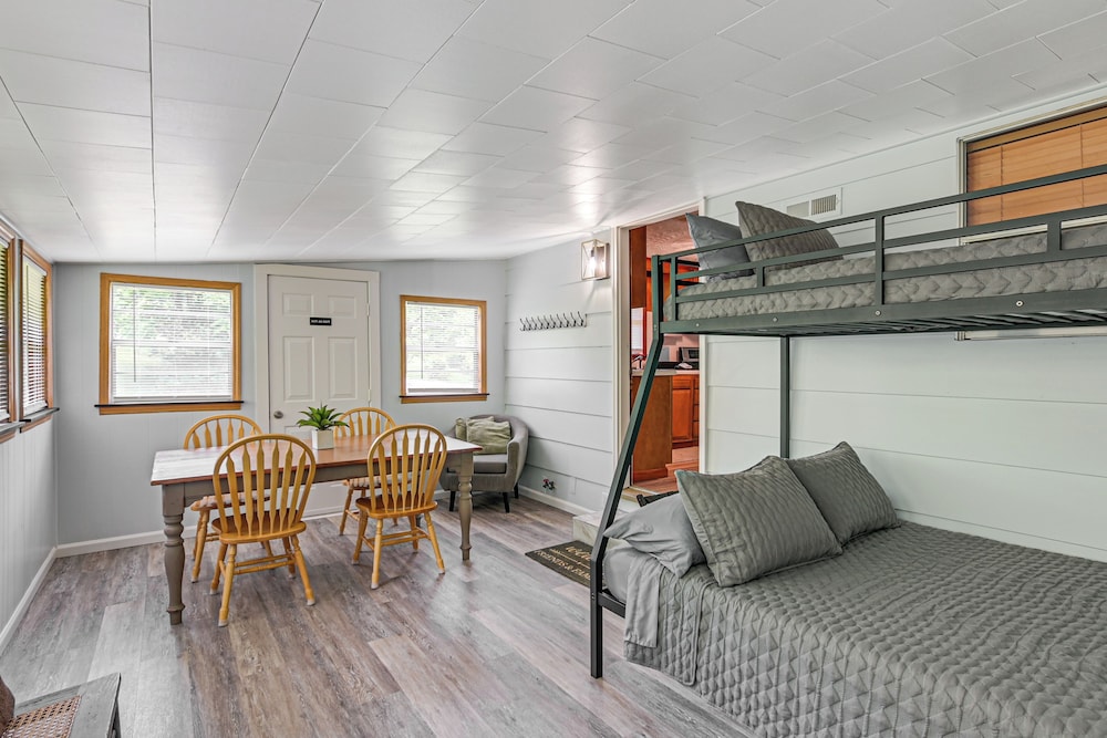 Home With Bunkroom 2 Mi To Hatfield And Mccoy Trail 20764304 — Bluefield