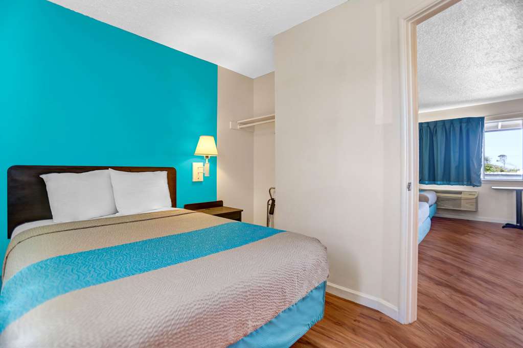 Motel 6 Fort Bragg CA - photo 12