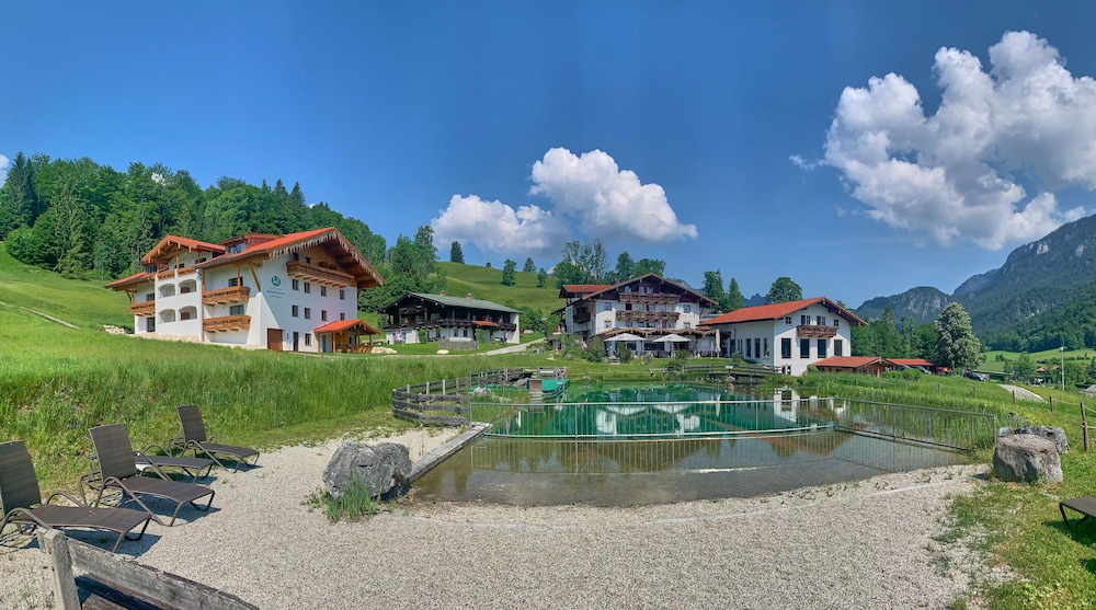 Naturhotel Reissenlehen — 4-Star Luxury Hotel in Bischofswiesen, Germany