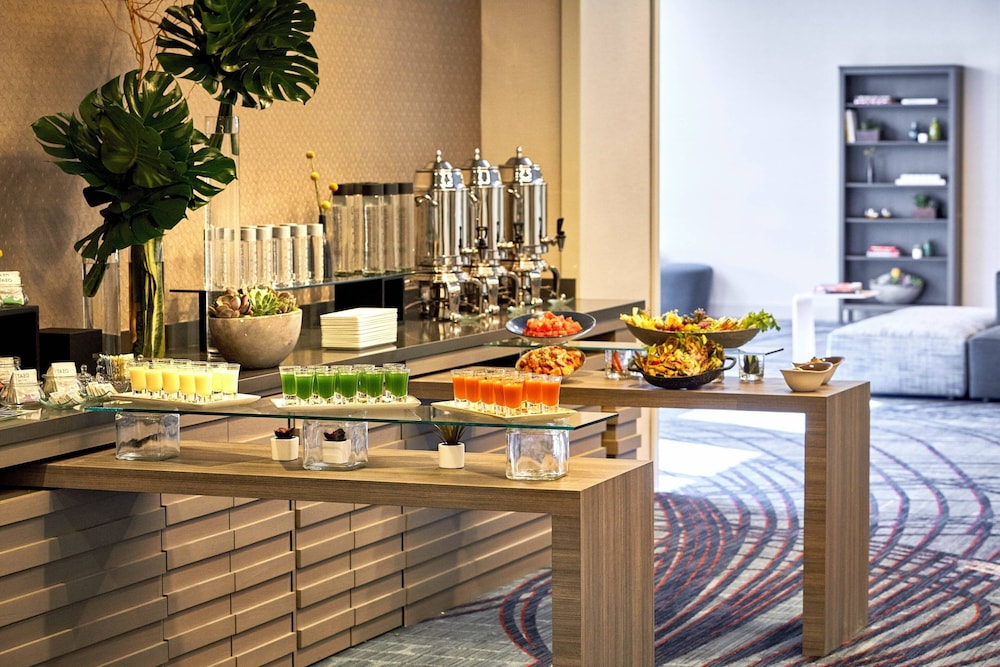 Los Angeles Airport Marriott - photo 73